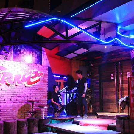 โรงแรมเรือนทิพย์ เชียงราย Ruean Tip Hotel エクステリア 写真