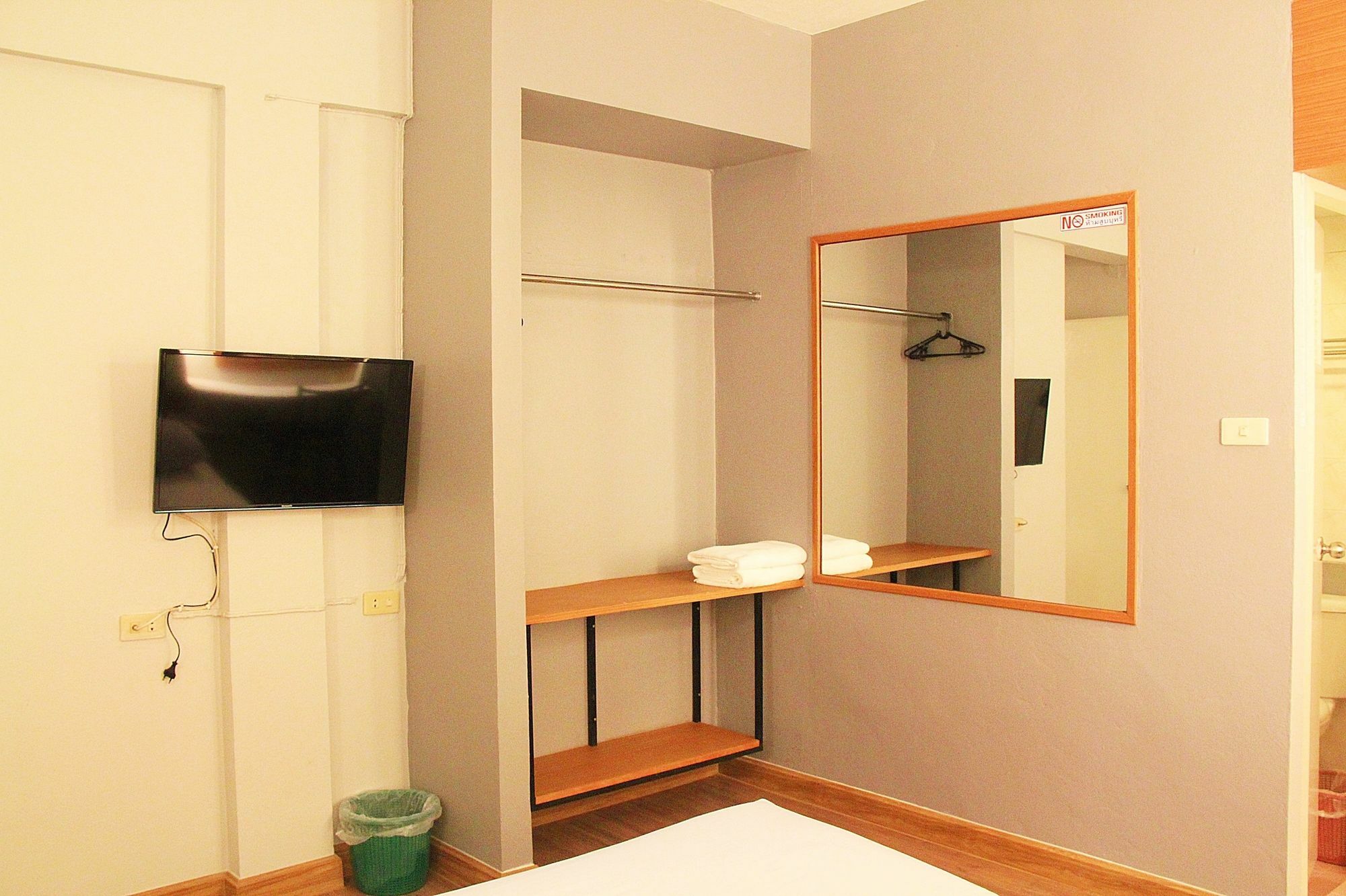 โรงแรมเรือนทิพย์ เชียงราย Ruean Tip Hotel エクステリア 写真
