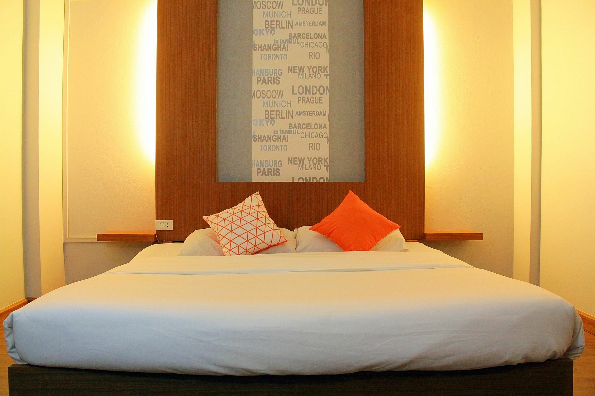 โรงแรมเรือนทิพย์ เชียงราย Ruean Tip Hotel エクステリア 写真