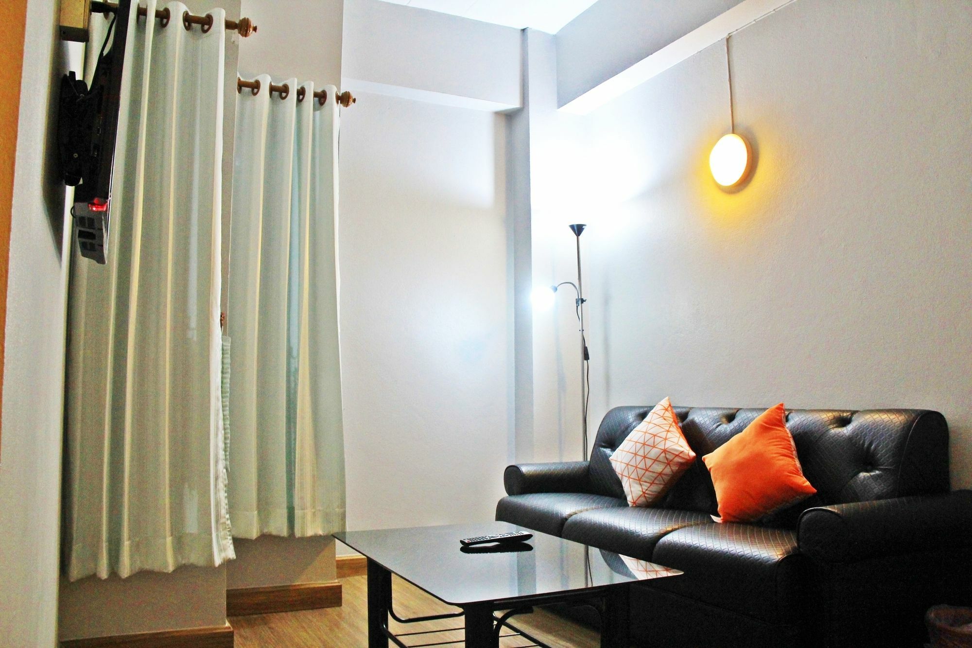 โรงแรมเรือนทิพย์ เชียงราย Ruean Tip Hotel エクステリア 写真