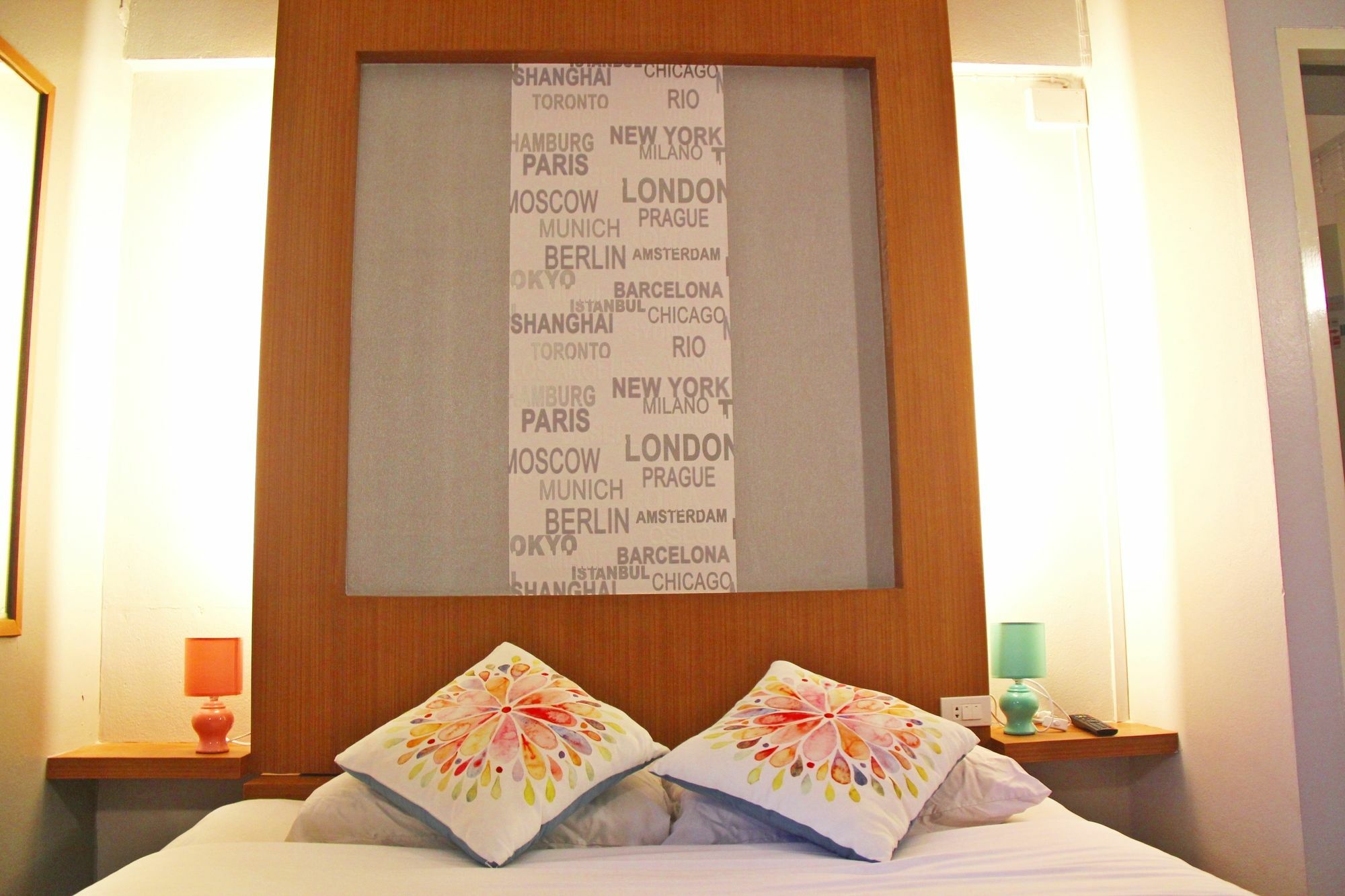 โรงแรมเรือนทิพย์ เชียงราย Ruean Tip Hotel エクステリア 写真